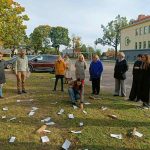 Komandinės užduotys skatina bendradarbiavimą, pasitikėjimą ir pozityvią klasės atmosferą.